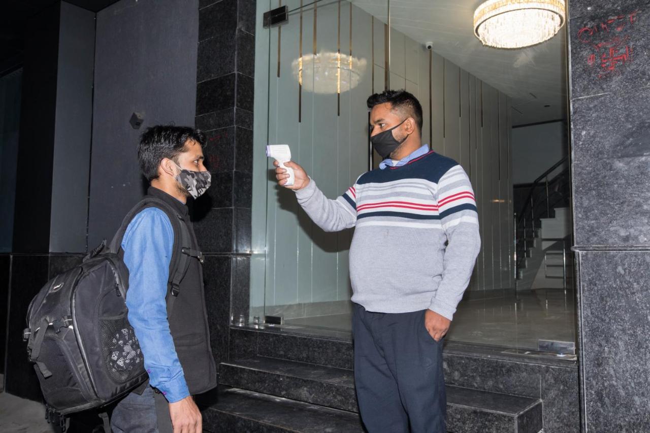 The Alpino Hotel New Delhi Bagian luar foto