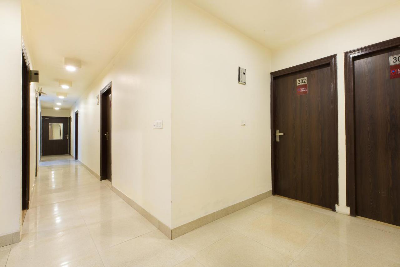 The Alpino Hotel New Delhi Bagian luar foto
