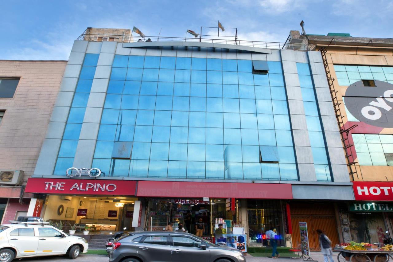 The Alpino Hotel New Delhi Bagian luar foto