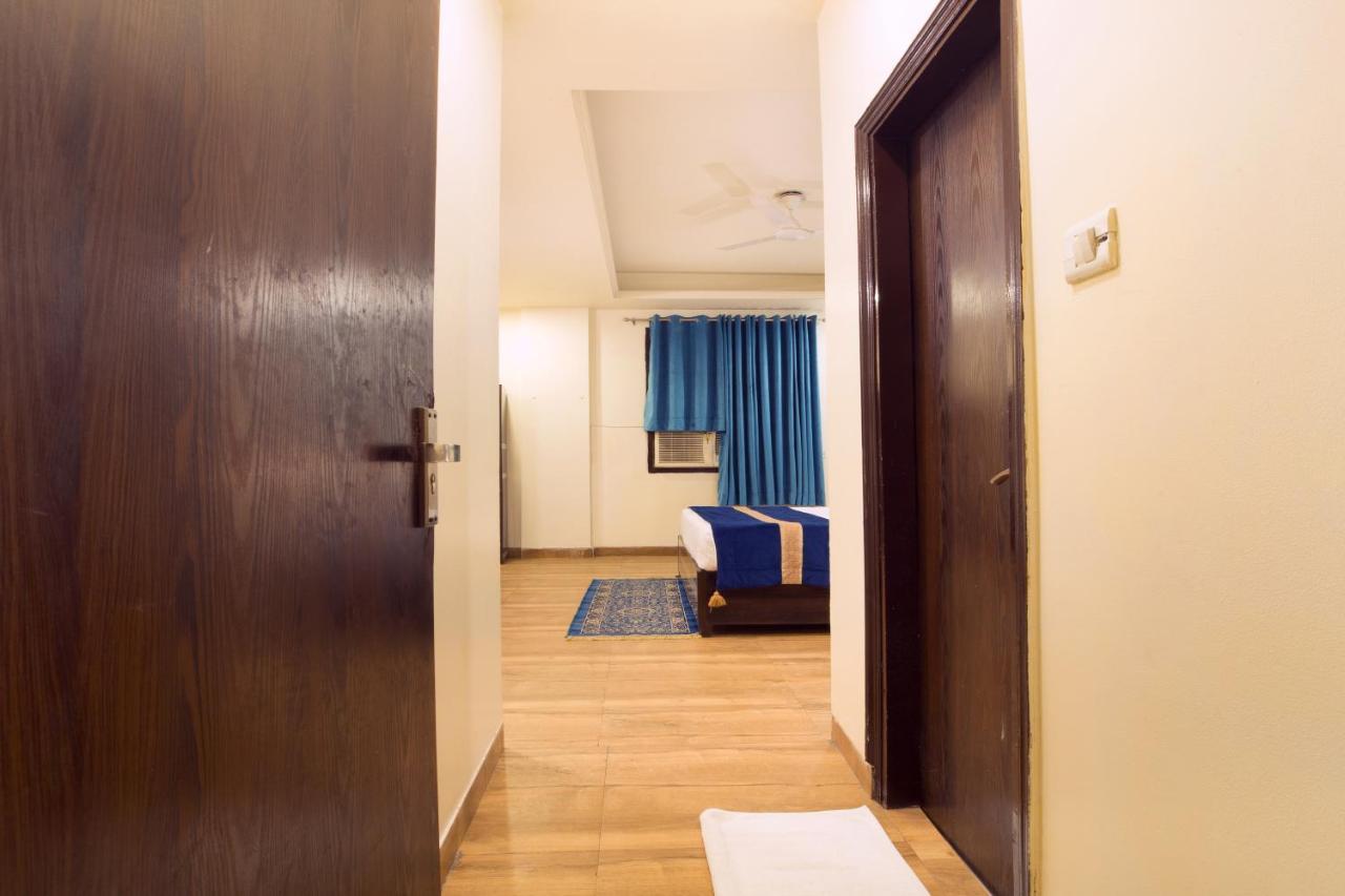 The Alpino Hotel New Delhi Bagian luar foto